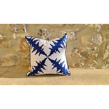  Aster Thistle Cross 45x45cm Cushion