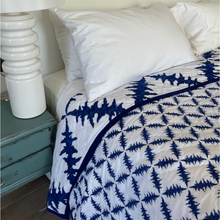  Aster Thistle Reversible King Quilt